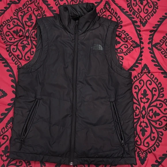 Black on black The North Face vest - Picture 1 of 3